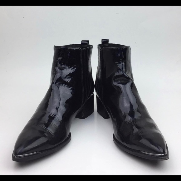 Marc Fisher LTD Yommi Chelsea Bootie sz 7M